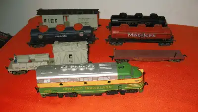 HO Scale Train Ontario Northern 1500 Diesel 6 Cars -Like New-, View more