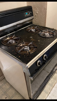 Gas stove