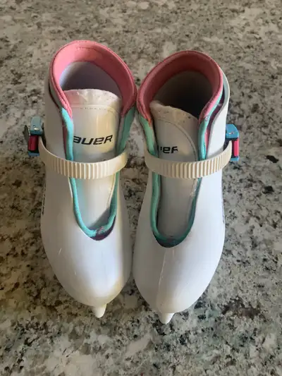 Bauer size 12/13 skates, View more