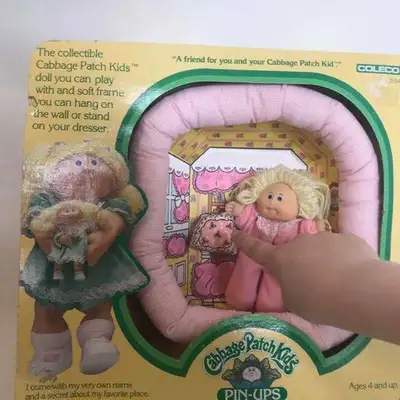 VTG New 1983 Coleco Cabbage Patch Kids Pin Ups Brand New! Brand new in the box. Hard to find with pi...