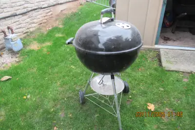 Weber Charcoal Grill/BBQ with Chimney Starter and 1 1/2 bags of charcoal and bag of wood kindling. U...