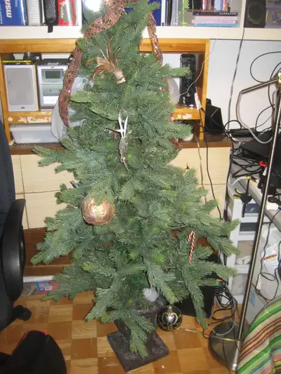 ******** MULTIPLE items priced individually ******* 1. full size christmas tree with some decoration...