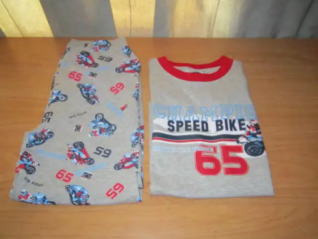 Boy's Pajama with Motorcycle Print, Size = 6 & Motorcycle toys in Kids & Youth in Markham / York Region - Image 3