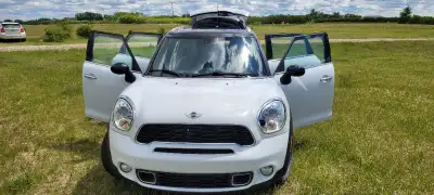 2013 Cooper Countryman S AWD. Turbocharged 250HP, leather, heated seats, paddle shift, excellent dri...
