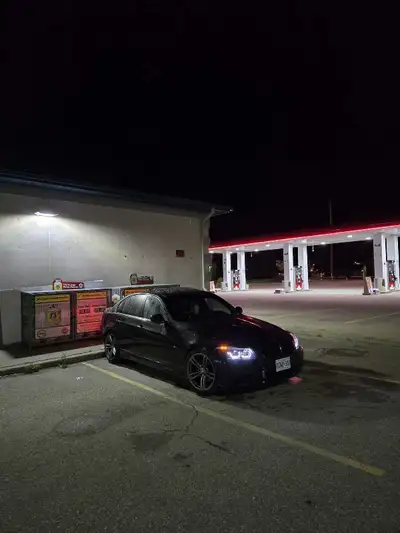 Selling my 328i looking to get a truck was last safetyed in June bit since then have done a muffler...