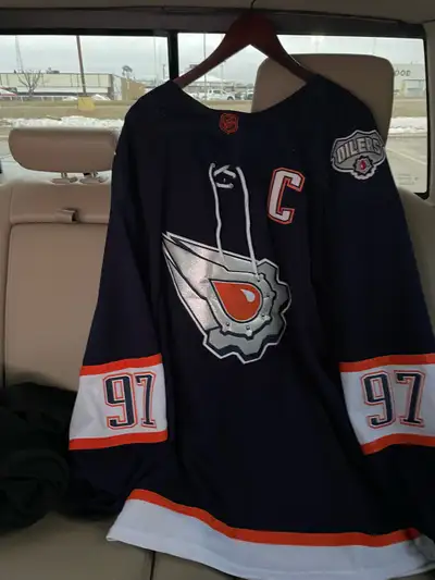 Edmonton Oilers Connor McDavid Adidas NHL
Reverse Retro Jersey
, View more