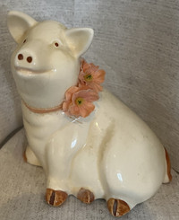 Vintage Giftcraft Taiwan porcelain pig