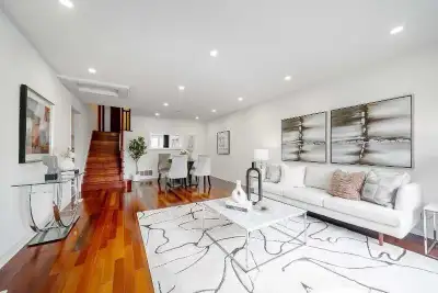 3 bedrooms, 2 living rooms, 1 bathroom. Separate kitchen, bathroom, and entrance, suitable for any f...