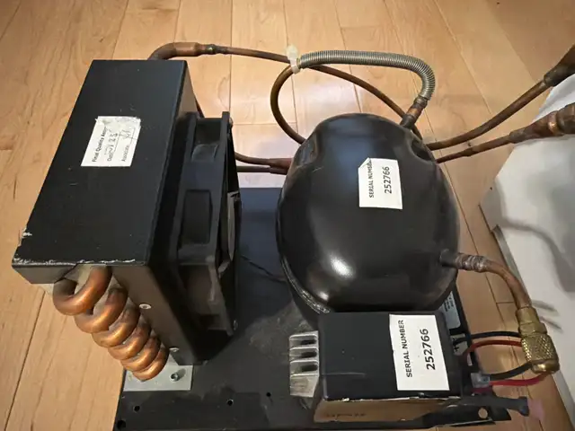 nova cool 12v fridge in Sailboats in Guelph - Image 4