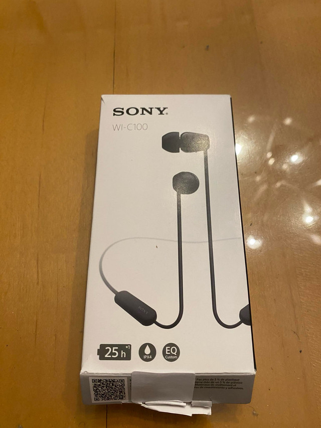 Écouteurs Sony Bluetooth  in Headphones in Laval / North Shore