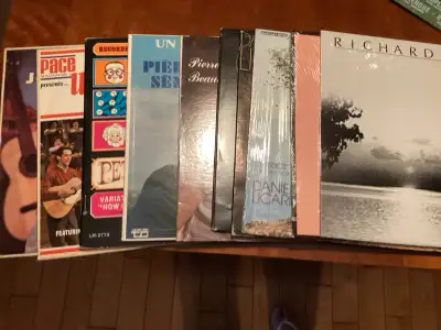 10 vinyles 33 tours  40$, View more