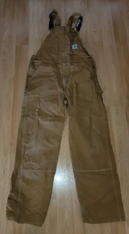Carhartt - Jacket C03 - Bib pants R01 - youth bib pants RN in Other in Red Deer - Image 7