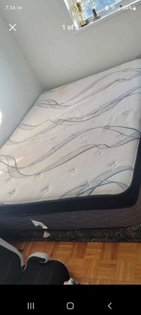 Bed box & queen mattress