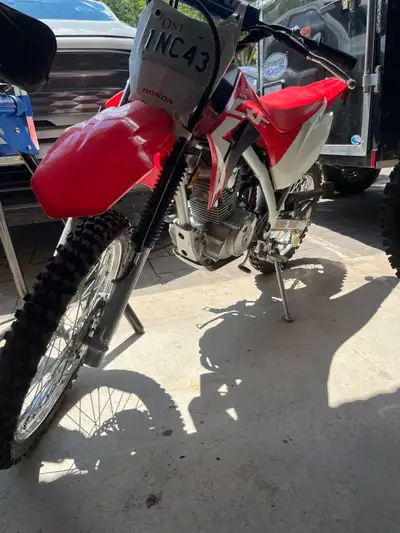 2019 CRF 125 F - Big Wheel Bought in 2019 one owner. Both keys and ownership. Runs great