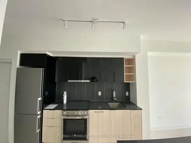 1 bedroom 1 bathroom condo in North York in Long Term Rentals in City of Toronto - Image 9