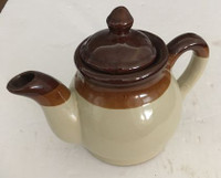 Ancienne Théiere / Vintage Two Tone Teapot