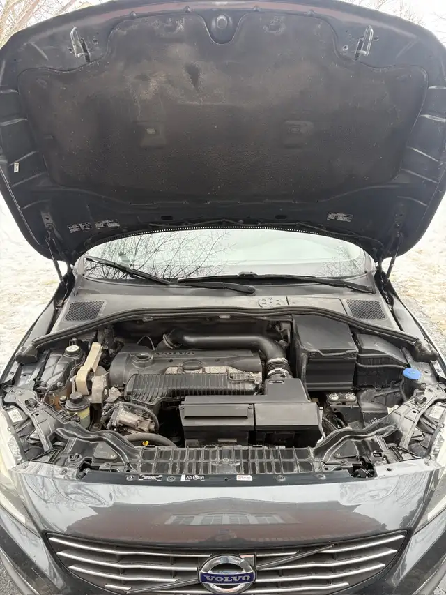2015 Volvo S60 4Dr Sdn T5 Premier Plus AWD Excellent Condition in Cars & Trucks in Barrie - Image 10