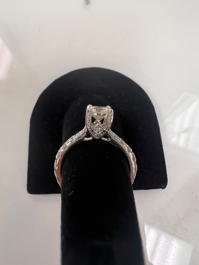 Stunning .85 CT  Centre Stone14K White Gold Engagement Ring in Other in Oshawa / Durham Region - Image 3