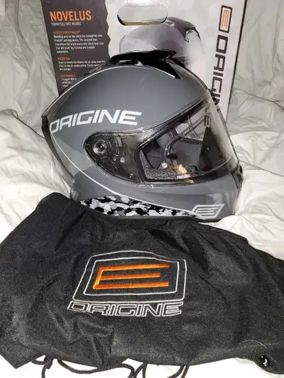 YOUTH MEDIUM GREY CAMO ORIGINE SNOWMOBILE HELMET W BAG & BOX, View more