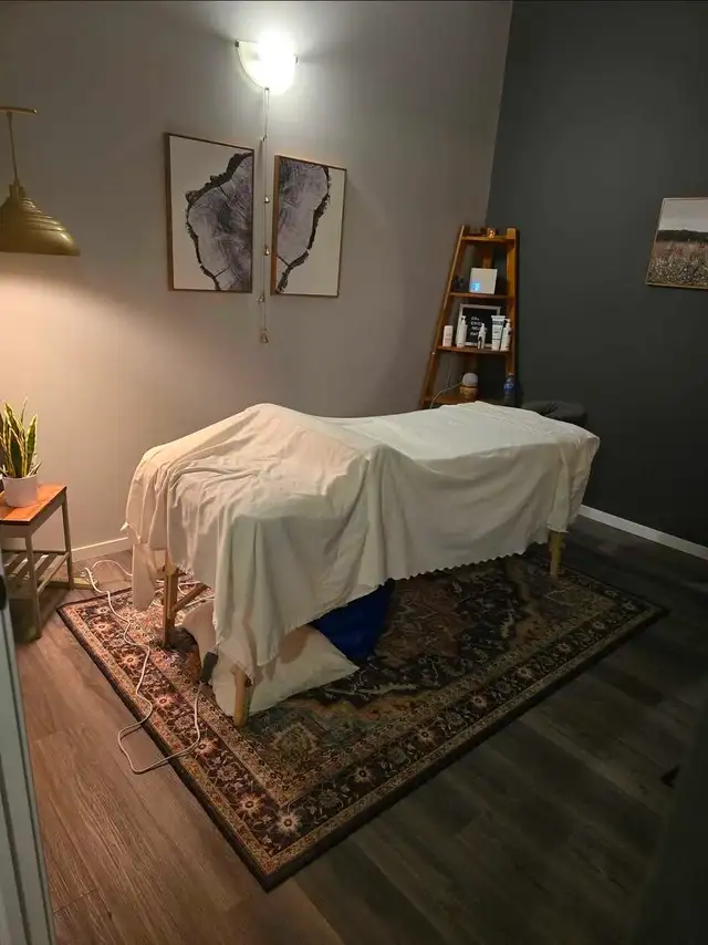 Room For Rent in Health Clinic.