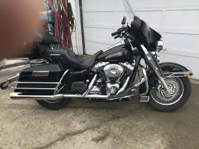 2007 ultra classic electra glide 36000 miles great shape, new rear tire. Has had recent inspection,...