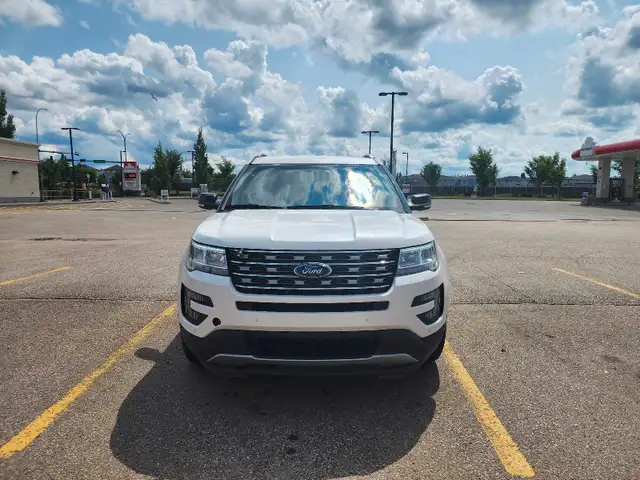2016 Ford Explorer62863211051521121