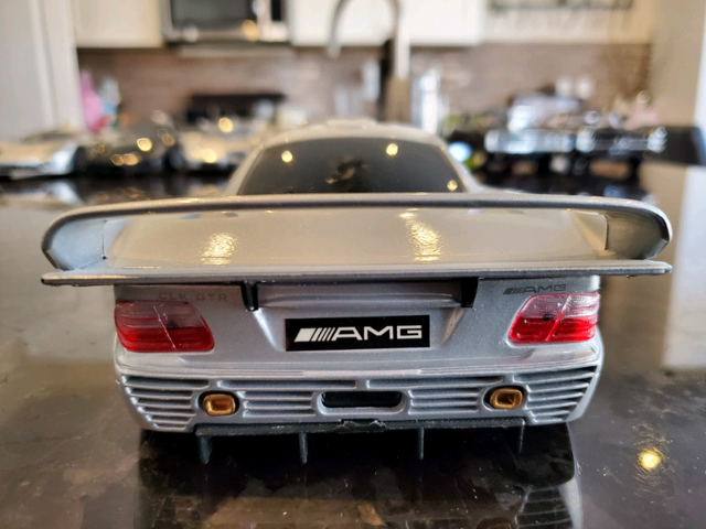 1:18 Diecast Maisto Mercedes-Benz AMG CLK-GTR Street Ver in Arts & Collectibles in Markham / York Region - Image 5