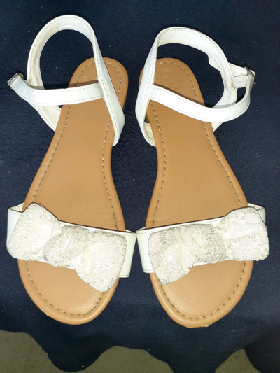 Girl's white sandals, View more