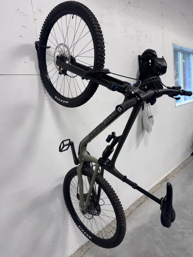 Rocky Mountain Altitude C70 in Mountain in Cranbrook - Image 3