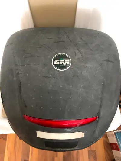 Used GIVI 30 Liter Monolock Top Case/Trunk With Key No Mounting Bracket Has Had Some Repair But Stru...