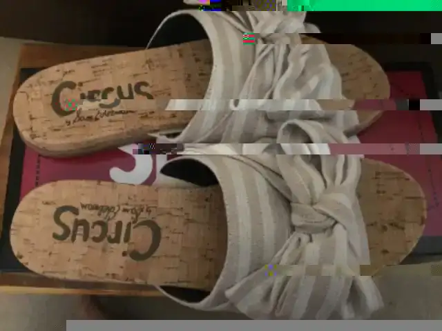 Women’s sandals in Women's - Shoes in Kitchener / Waterloo - Image 3