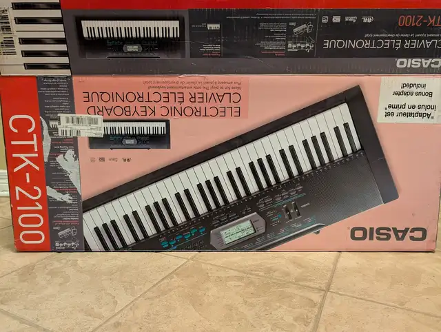 Casio Keyboard CTK-2100 in Pianos & Keyboards in City of Halifax - Image 2