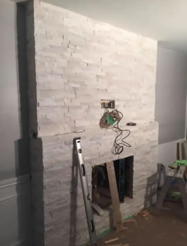 FRIENDLY HANDYMAN - HOME RENOS- DRYWALL / TILES / DECKS62864358371586123