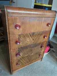 Vintage dresser