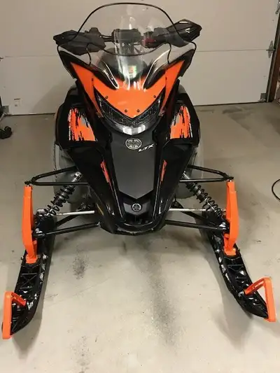 2017 Yamaha Sidewinder 1000 for sale. Absolutely mint condition....very fast not for young drivers....