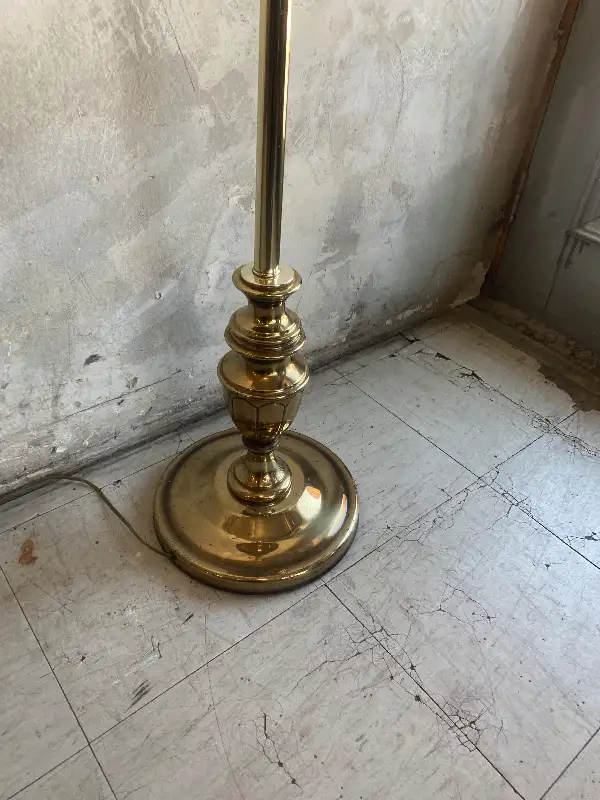 Vintage 4 Light Floor Lamp in Indoor Lighting & Fans in City of Toronto - Image 8