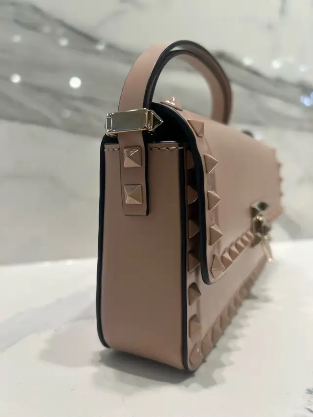 bag purse  in Women's - Bags & Wallets in City of Toronto - Image 4