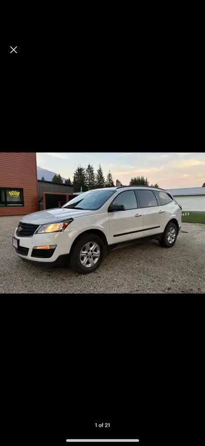 8 Seater SUV with tons of space for storage. No issues, runs like a dream. You can take it to any lo...