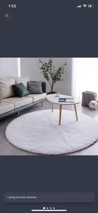 Fluffy white round rug