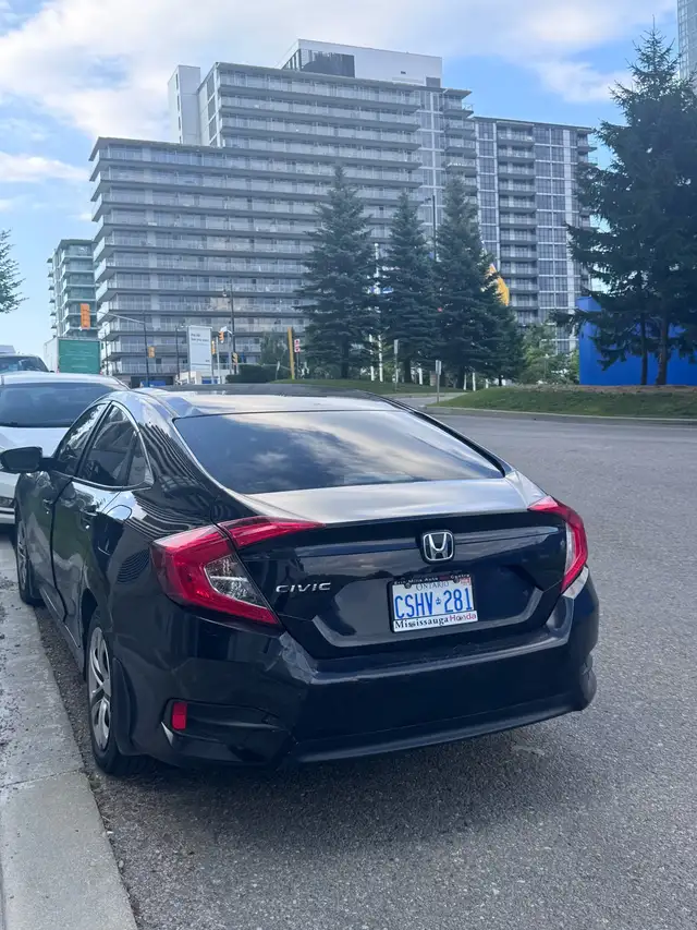 Honda civic 2016  in Cars & Trucks in Mississauga / Peel Region - Image 3