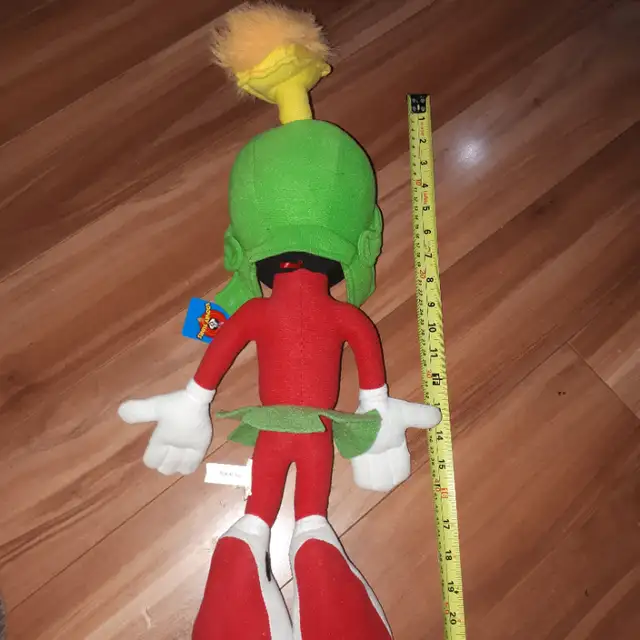 90s Marvin the Martian 22 inches , X Large size in Toys & Games in Ottawa - Image 5
