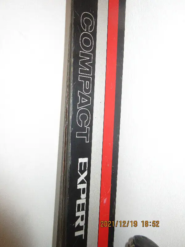 (BARGAIN) Raquette bois babiche 42 po avec fixation ski de fond in Snowboard in Laval / North Shore - Image 10