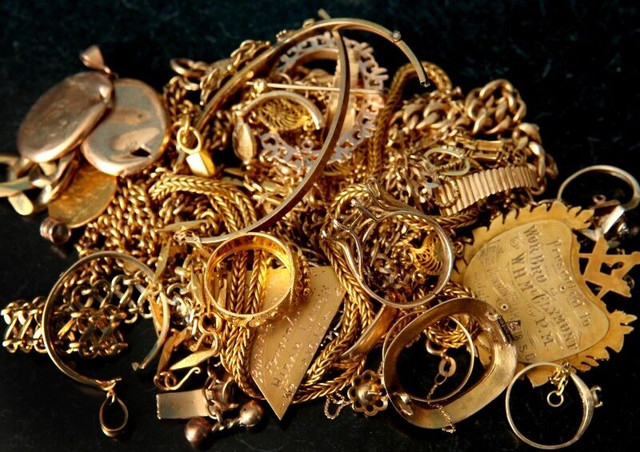 $$$    GOLD  &  SILVER  WANTED    $$$  PRIVATE COLLECTOR in Jewellery & Watches in Sudbury