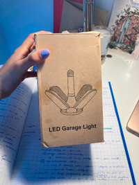 éclairage de garage à LED