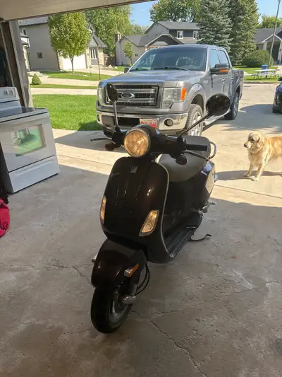 Excellent scooter with new back tire My kids used this to get to high school. 2007 LX 60 10654 km Ga...