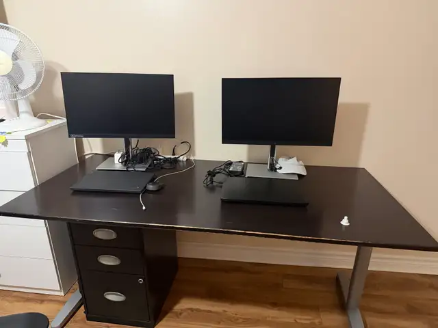 Computer desk useful for WFH  in Desks in City of Toronto - Image 3