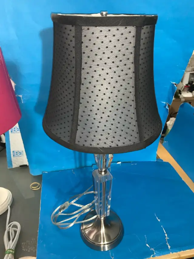 Beautiful Crystal Night Stand Lamp/table Lamp-H 23”great con $15 in Indoor Lighting & Fans in Markham / York Region - Image 8