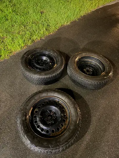 Selling my winter tire package from a 2017 Honda CR-V. Used for 2 winter seasons and stored indoors...