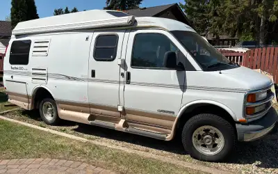 5.7 L Engine runs well, good tires and windshield. Attachable metal cargo carrier, generator and Flo...
