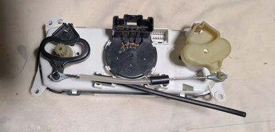 Controlleur de température OEM pour Jeep Patriot & Dodge Caliber en très bon état. OEM temperature c...